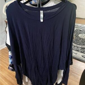 Boutique Elegant Navy Women's Blouse stretchy size 2x xxl